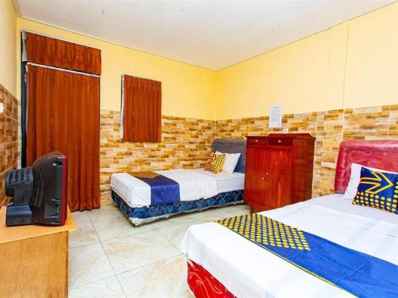 The Paragon Hotel Cilacap Redpartner Екстер'єр фото
