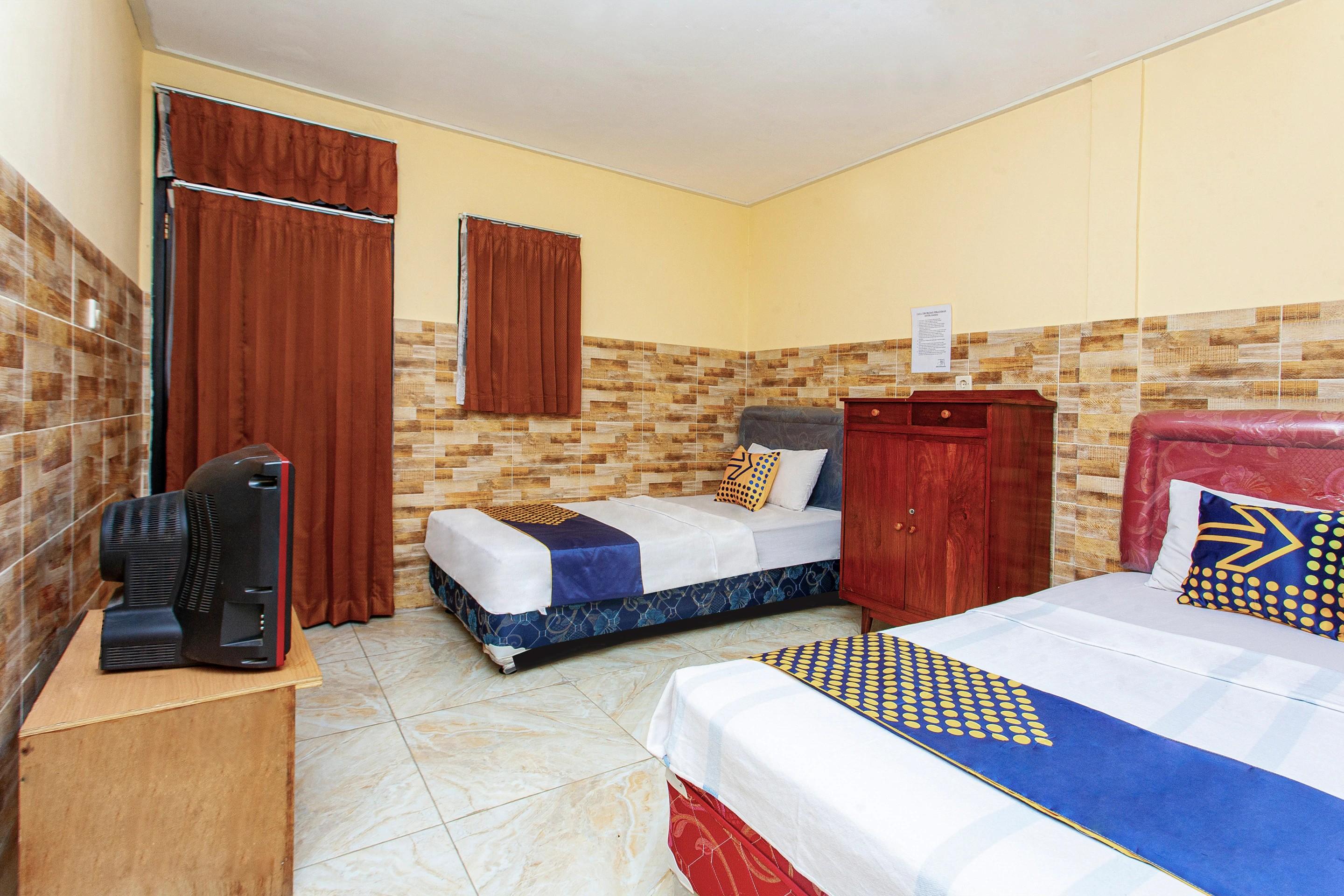 The Paragon Hotel Cilacap Redpartner Екстер'єр фото