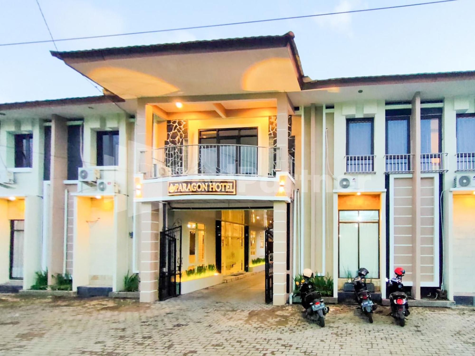 The Paragon Hotel Cilacap Redpartner Екстер'єр фото