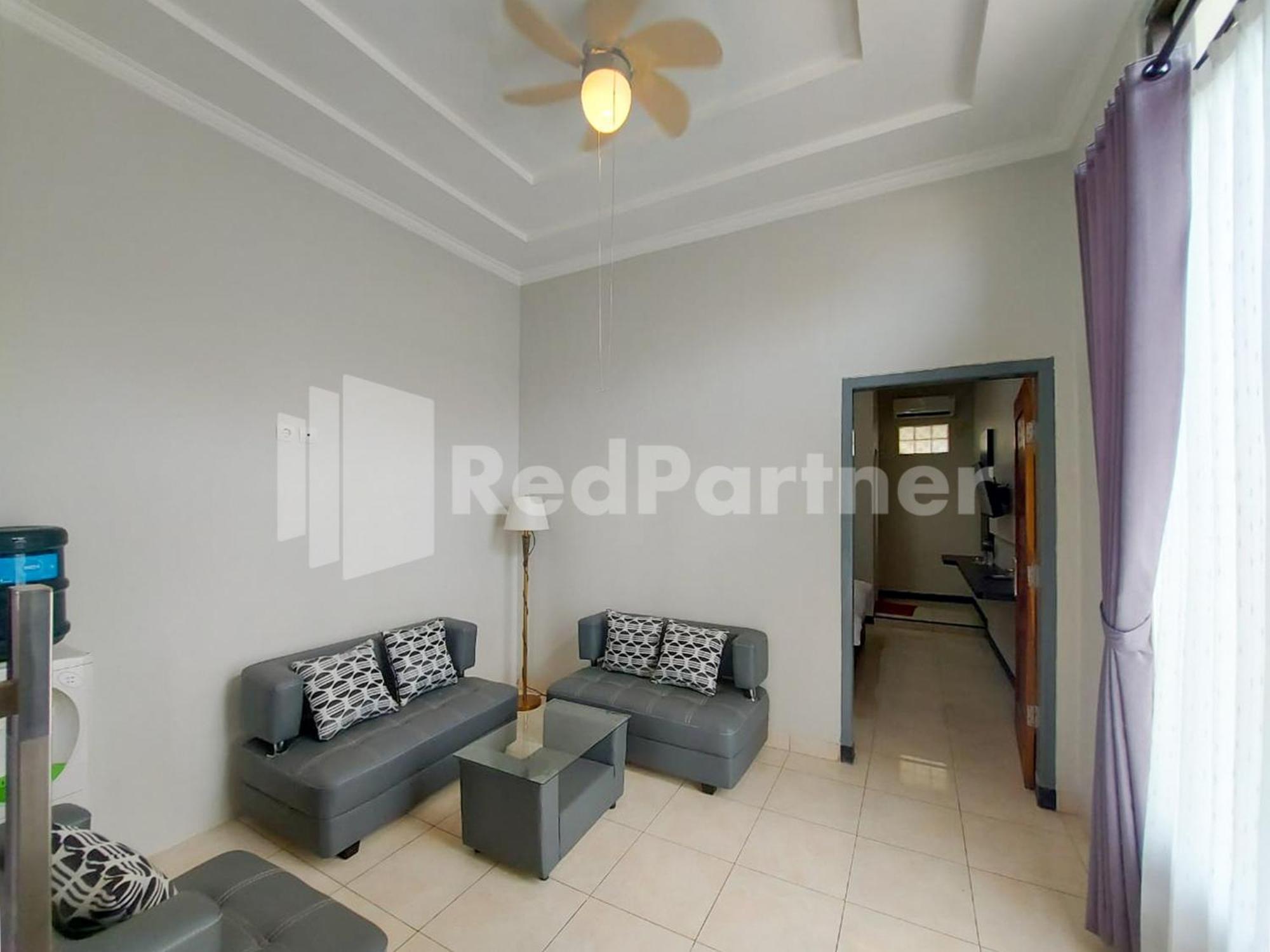 The Paragon Hotel Cilacap Redpartner Екстер'єр фото